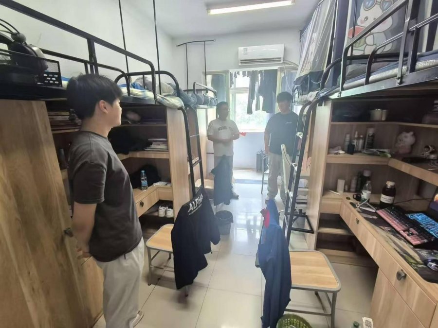坚决守住校园安全底线
